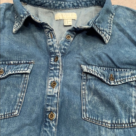 Jean shirt pull over gently loved - Picture 2 of 3